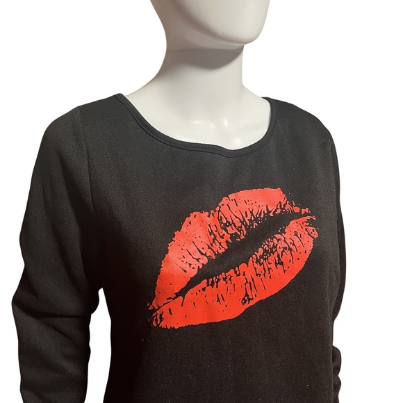 Lips Top - Picture 4 of 6